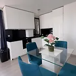 Riverside Luxe 1br Retreat In Expo Apartmán *