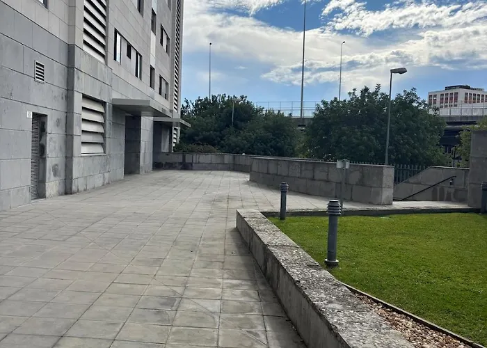 Riverside Luxe 1br Retreat In Expo Appartement Lissabon